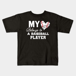 Baseball Mom - My heart belongs to a baseball player Kids T-Shirt